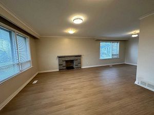 For Lease - 579 Sheppard Avenue, Toronto, Ontario - Photo 1