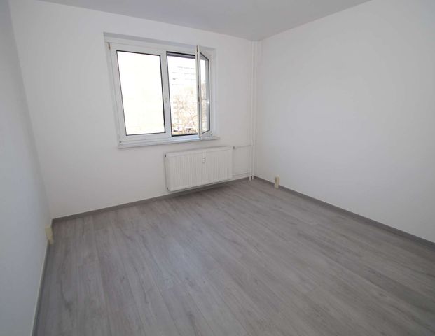 3-Zimmer-Wohnung mit BALKON und Badewanne – Wohnberechtigungsschein erforderlich - Foto 1