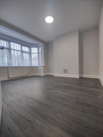 5 bedroom terraced house to rent - Photo 5