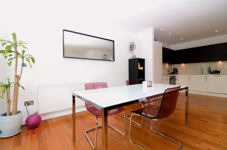 2Bedrooms, 2Bathrooms - Photo 3