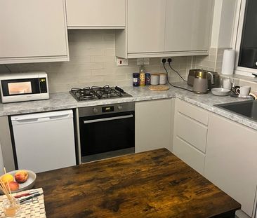 Room in a Shared House, South Radford St, M7 - Photo 3