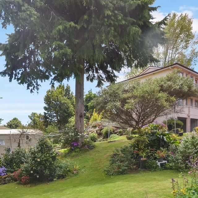 2 bedroom home in Mount Eden! - Photo 1