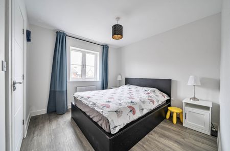 3 bedroom detached house to rent - Photo 4