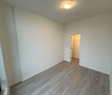 For Lease - 3006 William Cutmore Boulevard Unit# 103, Oakville, Ont... - Photo 2