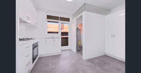 Large Two Bedroom in Excellent Location - Photo 2