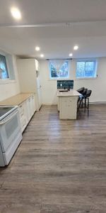 Logement 4 1/2 spacieux et rénové à Vaudreuil-Dorion avec stationnement - Photo 4