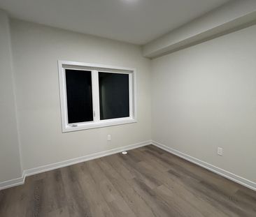 For Lease - 23 CHAPPLE Lane, Richmond Hill, Ontario - Photo 3