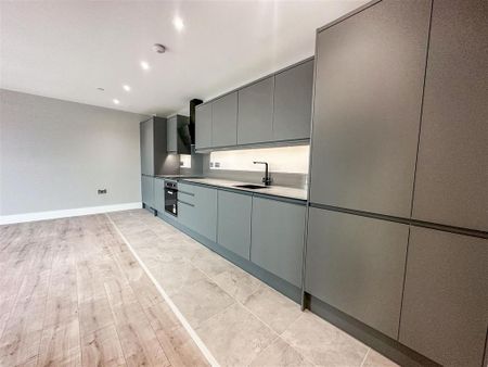 2 bedroom apartment to rent - Photo 4