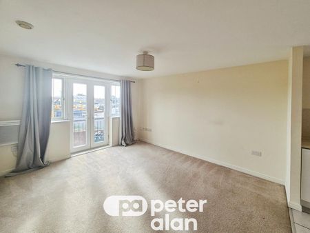 2 bedroom apartment to rent - Photo 3