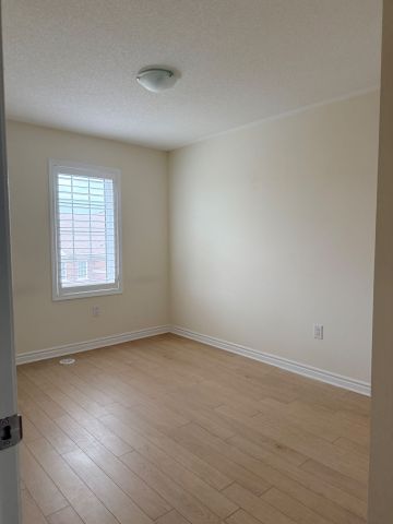 For Lease - 24 Windflower Way, Whitby, Ontario - Photo 3