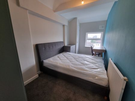 4 Bed Student Accommodation - Photo 5