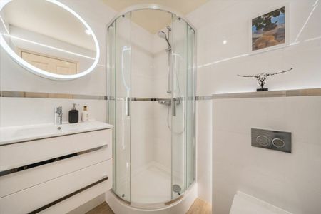 Sheerness Mews, North Woolwich, E16 - Photo 5