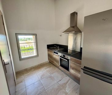 Location Appartement 3 pièces 70m² LE PONTET 84130 - Photo 3