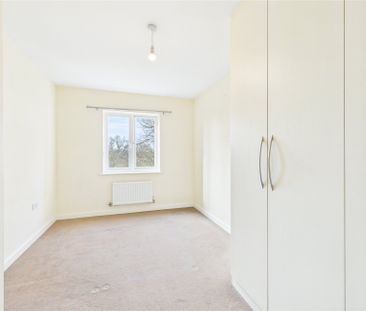 2 bedroom Flat in Centrifuge Way, Farnborough - Photo 1
