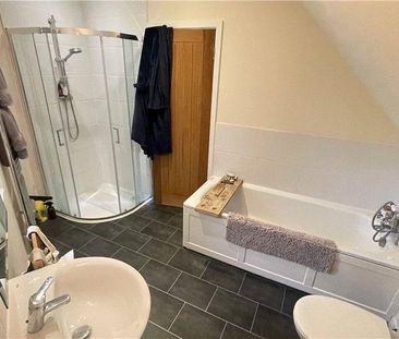 4 bedroom detached house to rent - Photo 6