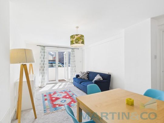 2 bedroom flat to rent - Photo 1