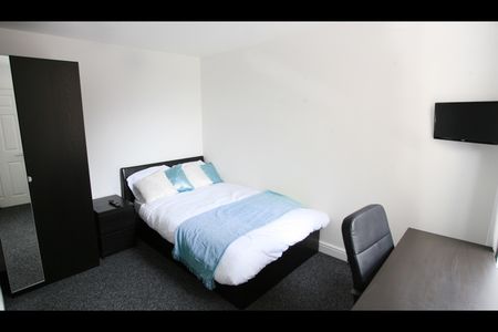 5 Bed Terraced House, Langton Road, L15 - Photo 3