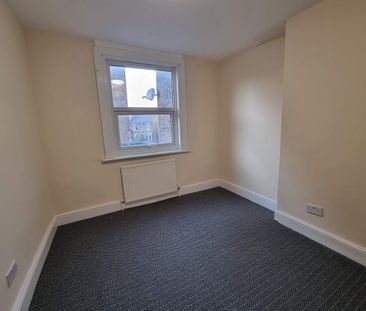 2 Bed Flat, Charlton Church Lane, SE7 - Photo 3
