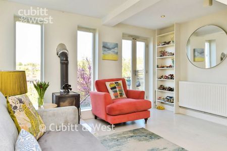 3 bedroom detached house to rent - Photo 4