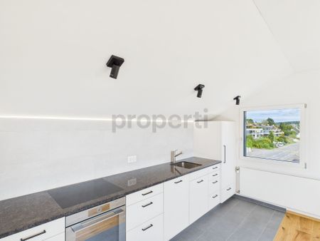 Moderne 2.5-Zimmer-Dachwohnung in Oberwil - Foto 3