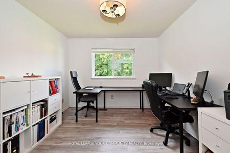 For Lease - 304 Maciver Boulevard, Newmarket, Ontario - Photo 2