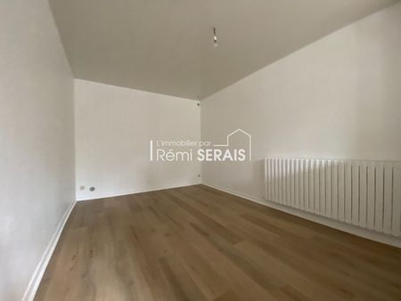 DOMFRONT EN POIRAIE, - Photo 4