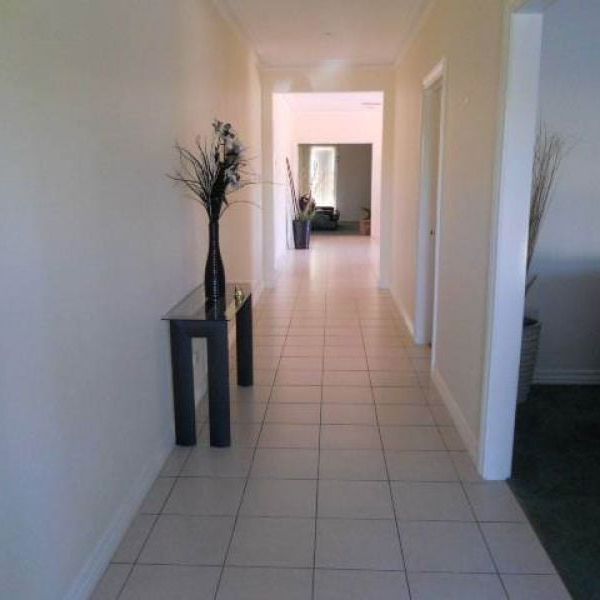 Three bedroom family home in convenient location - Photo 1