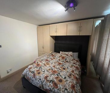 3 bedroom House To Let - Photo 6