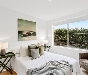 PEACEFUL SINGLE LEVEL LIVING IN A LEAFY SETTING - Photo 5
