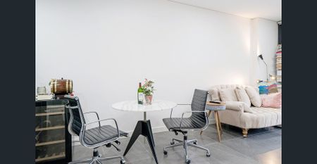 Near New One Bedroom Apartment For Rent - Photo 2