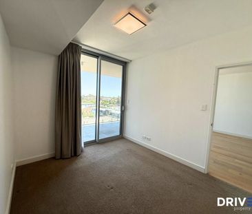 Architecturally Designed Luxury Living in the Heart of North Perth! - Photo 4