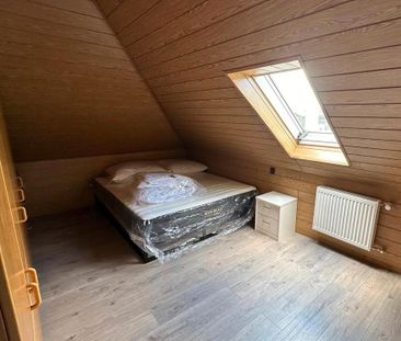 Attraktive, zentral gelegene möblierte Wohnung in Unterföhring - Photo 1