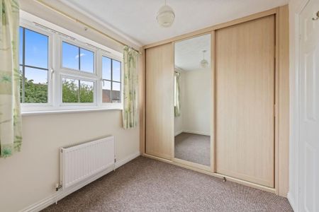 2 bedroom semi-detached house to rent - Photo 2