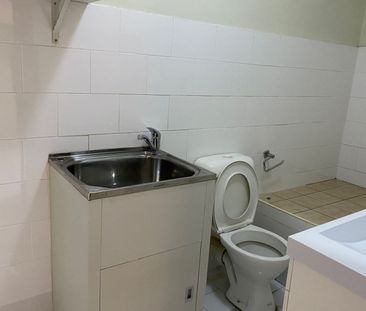 3 Bedroom- Top Floor - Photo 3