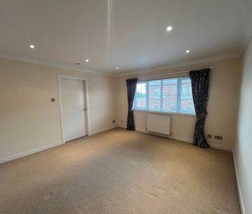 East Netherton Street, KA1 4AX - Photo 4