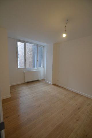 Ruim en recent totaal vernieuwd app. met oa. 2 slpks en 1 badk, op toplocatie nabij Marnixplein - Foto 4