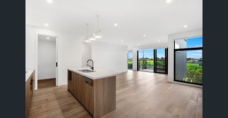 4-Bedroom Townhouse in Great Location - Photo 5