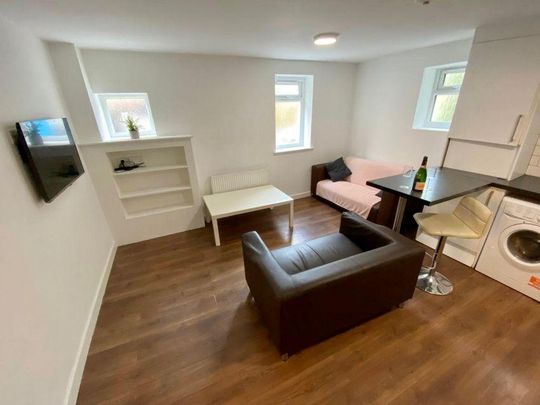 4 bedroom house share to rent - Photo 1