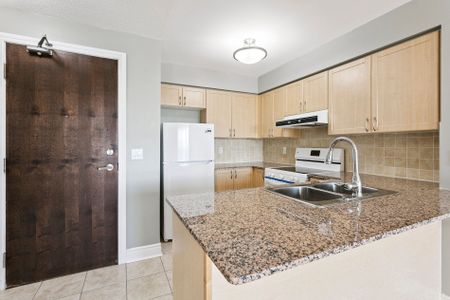 For Lease - 7 North Park Road Unit# 1202, Vaughan, Ontario - Photo 3