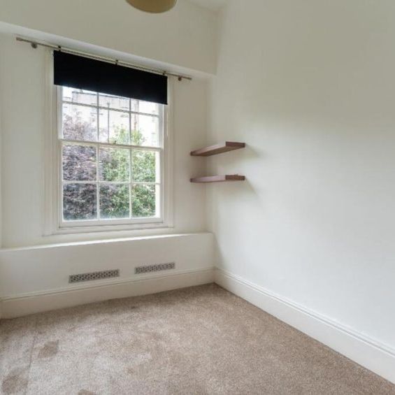 2 Bed Flat - Photo 1