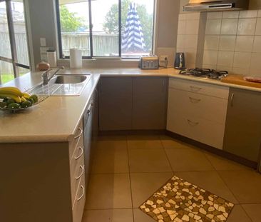 GREAT SIZED FAMILY HOME IN TE PUKE - Photo 3