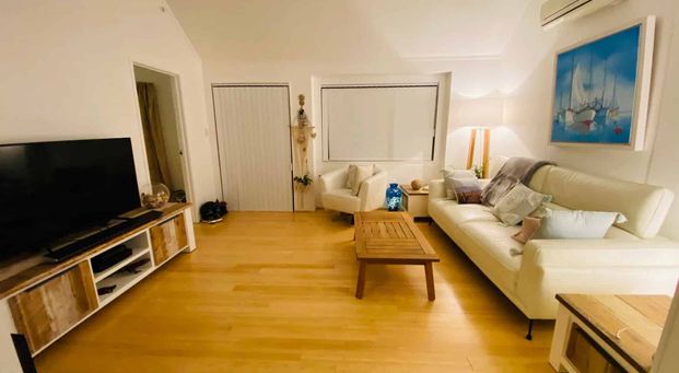 Cottage by the sea - Photo 1