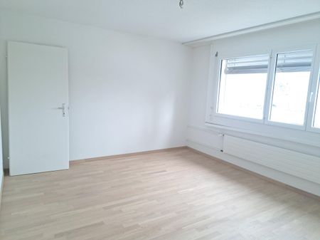 APPARTEMENT RENOVE AVEC BALCON ET ASCENSEUR - Photo 5