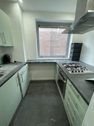 Room in a Shared Flat, Tudor Lodge, E3 - Photo 1