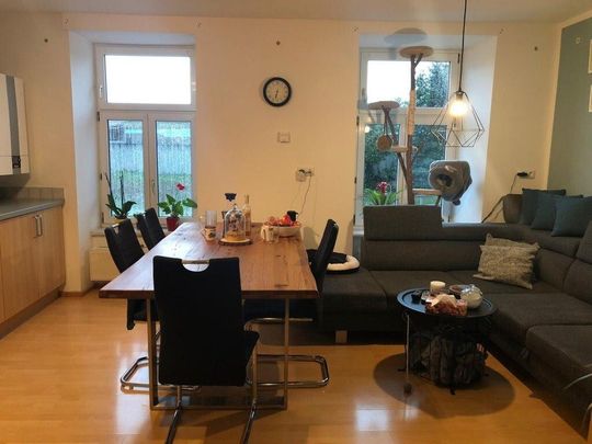 2 Zimmer Wohnung , +19 m² Kellerabteil im EG ,+Gemeinschaftsgarten von 1.270m² - Foto 1
