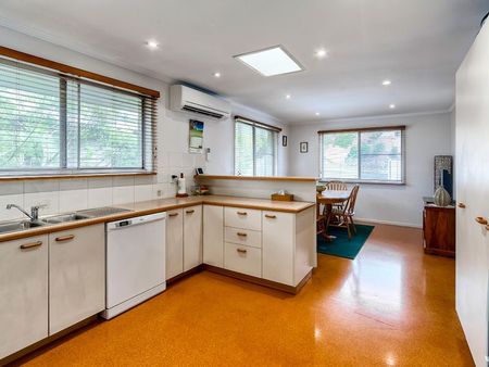 55 Rutherford Street, Stafford Heights QLD 4053 - House For Rent - $650 | Domain - Photo 2