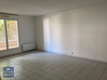 Location Appartement 3 pièces 65m² FOUGERES 35300 - Photo 3