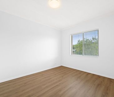 RENOVATED ONE BEDROOM UNIT IN A GREAT LOCATION !!! - Photo 6