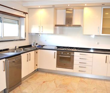 5 room luxury House for rent in Areia (Cascais), Cascais e Estoril,... - Photo 3