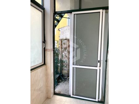 3 bedroom luxury Flat for rent in Santa Catarina, Misericórdia, Lisbon - Photo 2